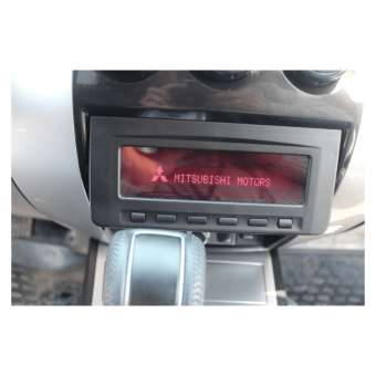 Переходная рамка для Mitsubishi Pajero Sport 2008 - для переноса бортового компьютера вниз