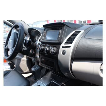 Переходная рамка для Mitsubishi Pajero Sport 2008 - для переноса бортового компьютера вниз